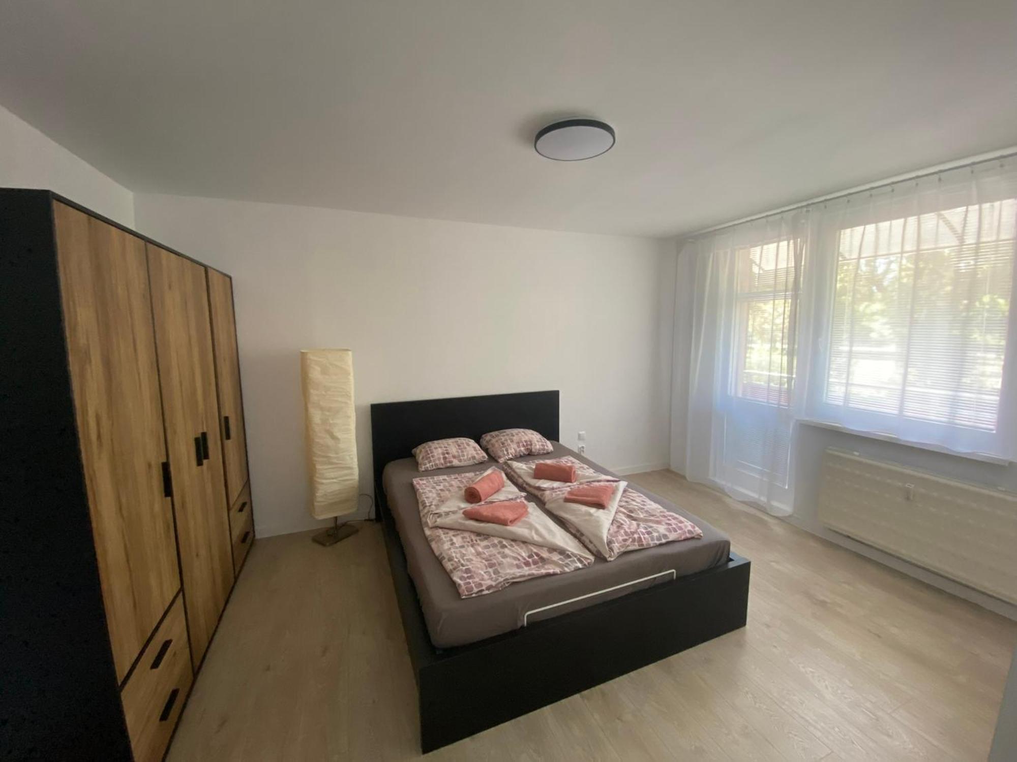 Apartman Kristina Sturovo Exterior foto